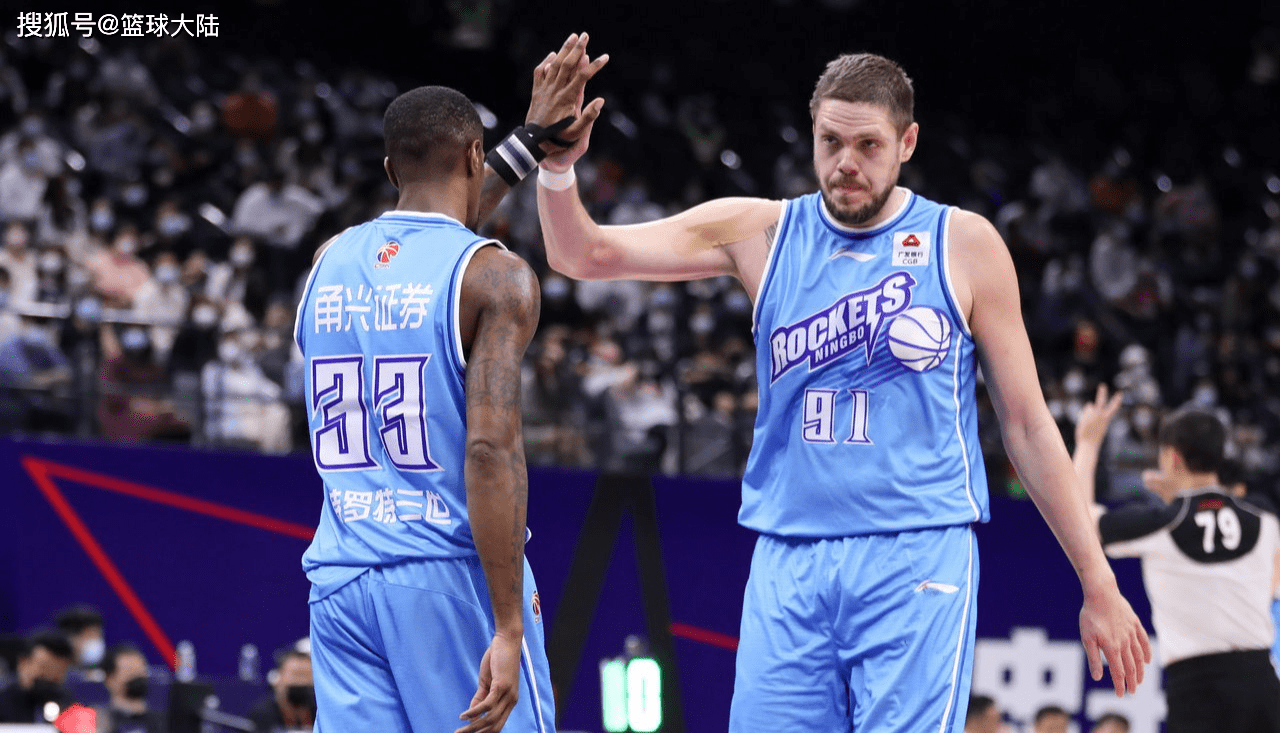 关于蓬莱暴熊队对阵漓江雪豹队，乒乓球公开赛险胜，内线统治篮板——韧性比赛的样板的信息