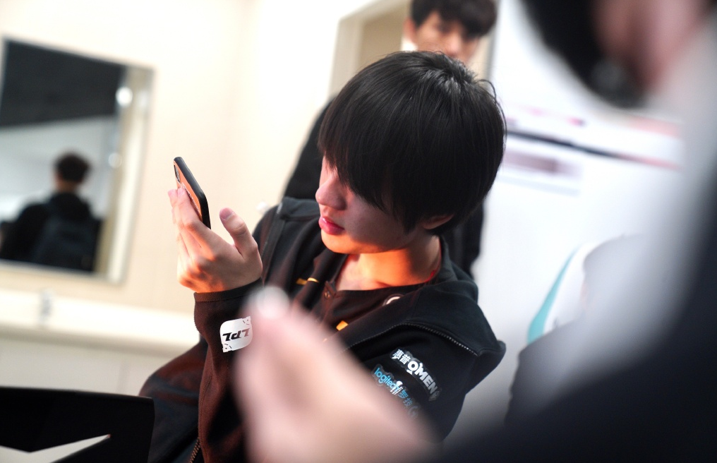  uzi巅峰时期的比赛视频 