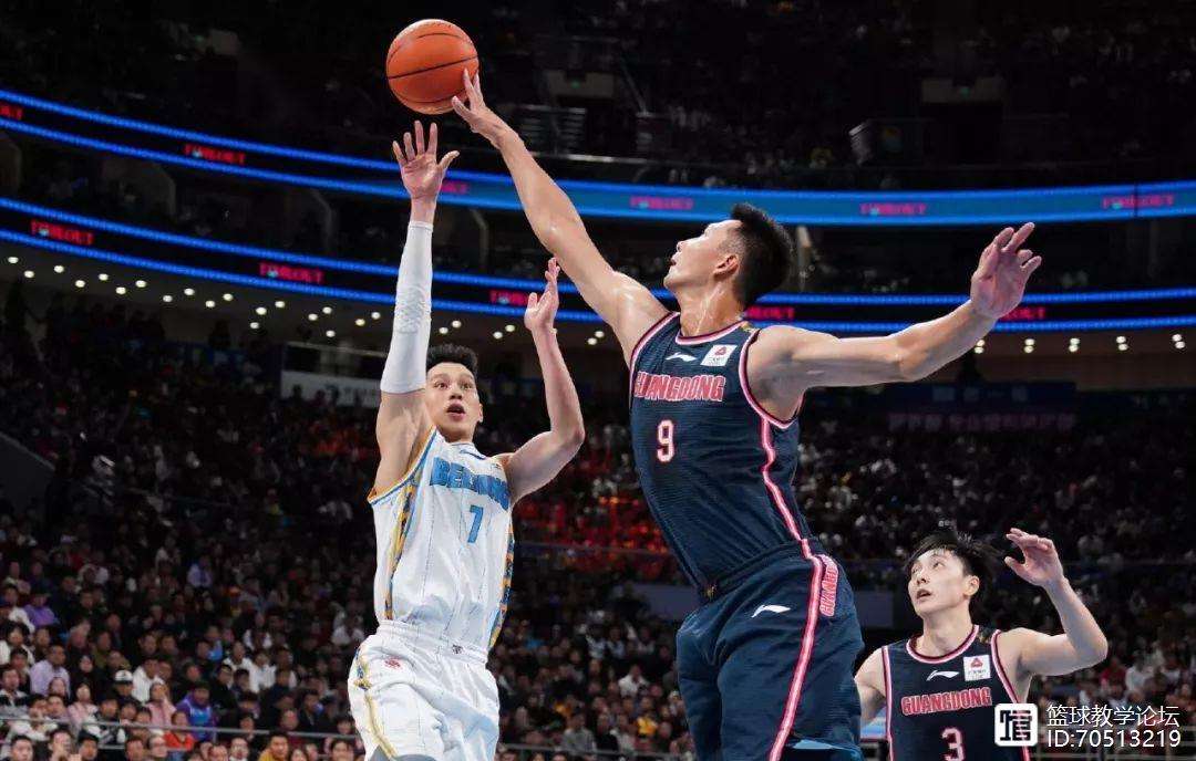 转折点!深圳男篮豪取连胜,欧联赛前攻防权衡,球迷炸锅,资深球员宣示担当的简单介绍 转折点!深圳男篮豪取连胜,欧联赛前攻防权衡,球迷炸锅,资深球员宣示担当的简单介绍