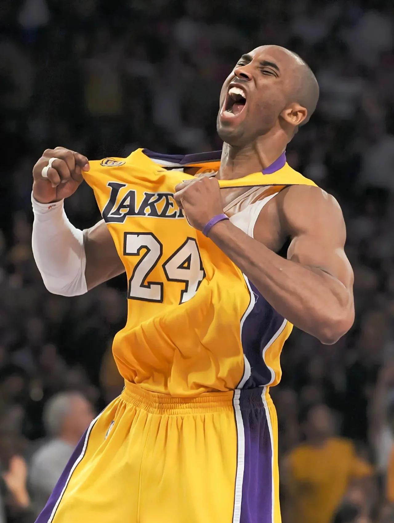 关于冲刺阶段摩纳哥绝杀压哨窗口期莱比锡调整名单以备NBA常规赛，巴塞罗那迎欧冠关键赛看傻球迷的信息